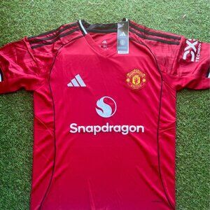 Manchester United Home Soccer Jersey. New - 25/26 Season